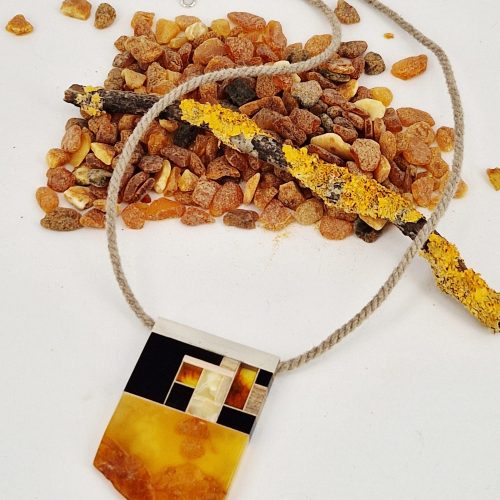 Collier Bernstein + Holz