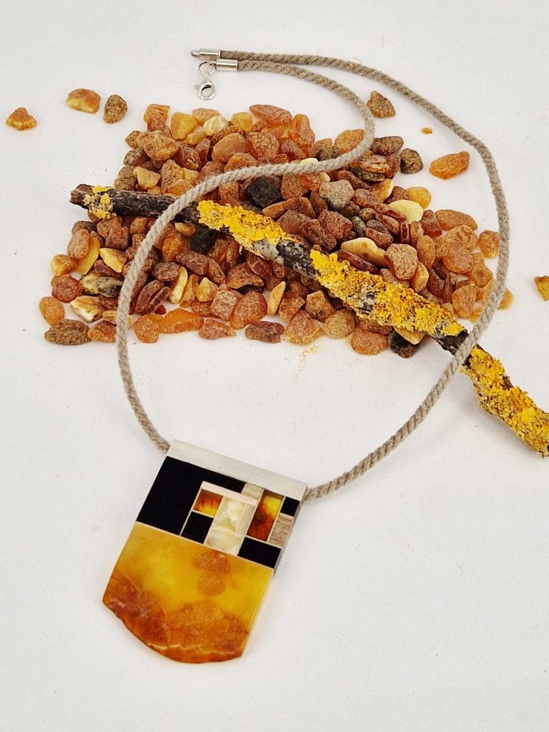 Collier Bernstein + Holz